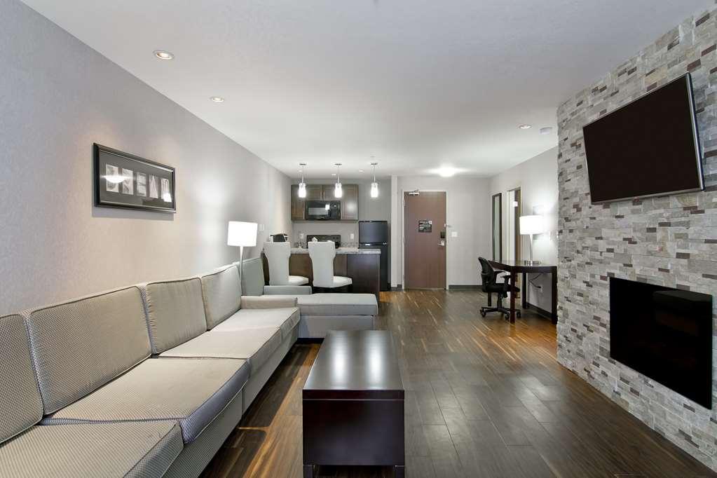Home Inn & Suites Regina Airport الغرفة الصورة
