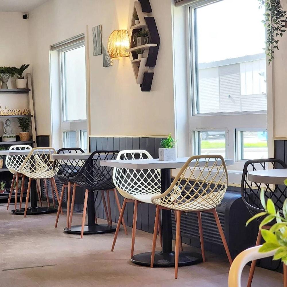 Home Inn & Suites Regina Airport المظهر الخارجي الصورة